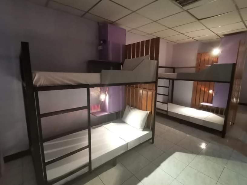 Sean'S Boat Hostel Манила Екстериор снимка